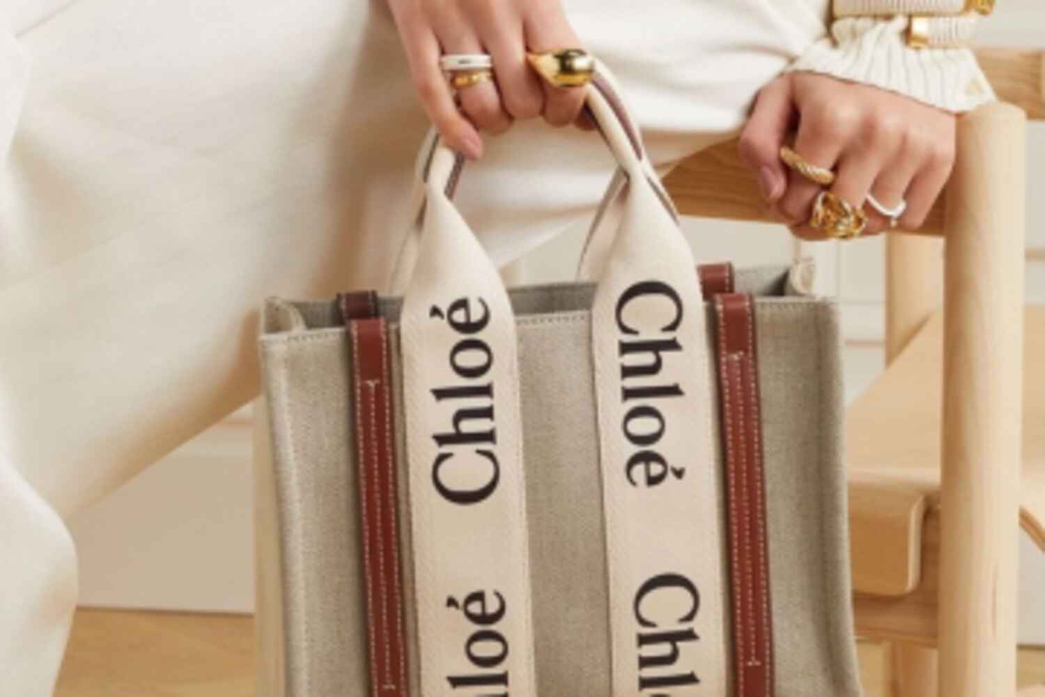 Dernière actualité beauté : Le Sac Tote : L'Indispensable de la Mode et du Lifestyle de Luxe