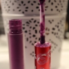 Swatch de cosmetic-madness : Velvetines Matte Lipstick, Lime Crime