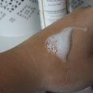 Swatch de cosmetic-madness : Pschitt Magique Nouvelle Peau - Micropeeling visage sans grain, Garancia