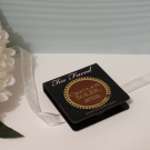 Swatch de Marie_findsgirlslike : Chocolate Soleil Bronzer - Poudre Bronzante, Too Faced