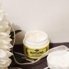 Swatch de Marie_findsgirlslike : Le Gommage Visage, Huygens Paris