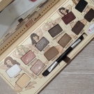 Swatch de Marie_findsgirlslike : Palette Nude'tude, theBalm
