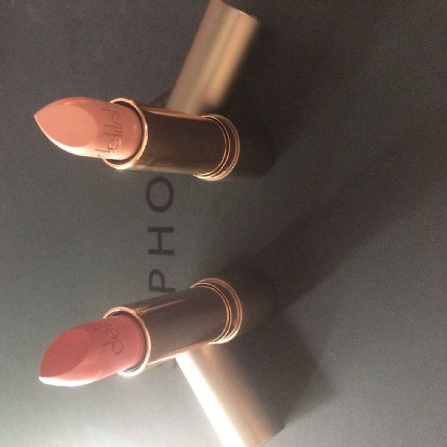 Rouges à lèvres, Delilah - Infos et avis