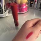 Swatch de Lisalmbrt : Colorburst Baume Matte Balm, Revlon
