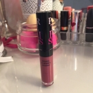 Swatch de Lisalmbrt : Porte-baisers Rouge à Lèvres Liquide, Etam