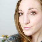 Swatch de Sochic Sogirly : Sweet Peach Palette de fards à paupières, Too Faced