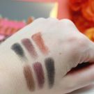 Swatch de Sochic Sogirly : Sweet Peach Palette de fards à paupières, Too Faced
