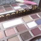 Swatch de monjulimonde : Chocolate bar - Palette de fards à paupières, Too Faced