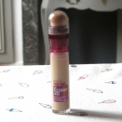Swatch de monjulimonde : Instant Anti Age l'Effaceur Yeux, Maybelline New York