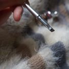 Swatch de Makeup with élo : Ka-BROW! - Gel crème coloration sourcils, Benefit Cosmetics