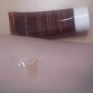 Swatch de Spoutsie : Gel Nettoyant et Démaquillant Visage Rêve de Miel, Nuxe