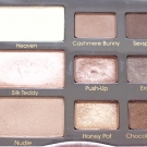 Swatch de Chocolateconchurros : Natural Eyes Collection - Palette de fards à paupières, Too Faced