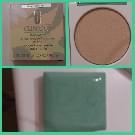 Swatch de Marilysimplicity : Stay-Matte Sheer Pressed Powder Oil-Free - Poudre Transparente Haute Matité, Clinique