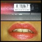 Swatch de Marilysimplicity : Show Off Laque à Lèvres  - Apocalips, Rimmel London