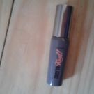 Swatch de onlynoemie : They're Real! - Mascara volumateur et allongeant, Benefit Cosmetics