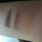 Swatch de xVicky : Ombre à Paupières, Eyeslipsface