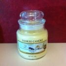 Swatch de juste lili : Bougie Parfumée, Yankee Candle
