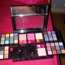 Swatch de noem143 : Palette Look Couleurs 60 teintes - Collection Noël 2014, YVES ROCHER