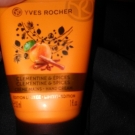 Swatch de noem143 : Crème Mains Orange Confite & Amande - Collection Noël 2015, Yves Rocher