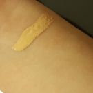 Swatch de tlbubu : Touche Éclat Le Teint - Fond de Teint, Yves Saint Laurent