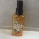 Swatch de Testeuse beaute party  : Huile sèche - Monoï, YVES ROCHER