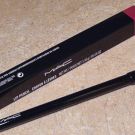 Swatch de Hasouna : Crayon à Lèvres, Mac