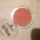 Swatch de Ilana : Matt Touch Blush, Essence