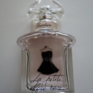 Swatch de Sonadora : La Petite Robe Noire - Eau de Parfum, Guerlain