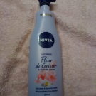 Swatch de melle_lady : Lait-Huile - Fleur de Cerisier & Huile de Jojoba, Nivea