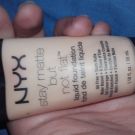 Swatch de Mariem01 : Stay Matte but not Flat, NYX