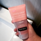 Swatch de Mlletoutsimplement : Gel Nettoyant Pamplemousse Rose Visibly Clear, Neutrogena