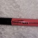 Swatch de Liliyana.r : XXXL Shine Lipgloss de Essence, Essence