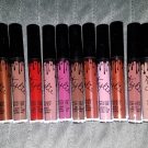 Swatch de Liliyana.r : Matte Liquid Lipstick, Kylie Cosmetics