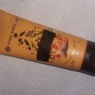 Swatch de Liliyana.r : Crème Mains Orange Confite & Amande - Collection Noël 2015, Yves Rocher