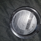 Swatch de Liliyana.r : Mattifying compact powder, Essence