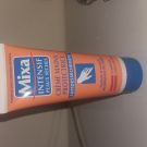 Swatch de Liliyana.r : Crème mains réparatrices (mains abimées), Mixa