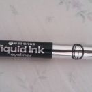 Swatch de Liliyana.r : Liquide ink eyeliner waterproof, Essence