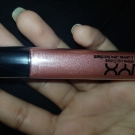 Swatch de W.eel : Mega Shine Lipgloss, NYX
