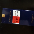 Swatch de W.eel : Double Wear Light, Estée Lauder