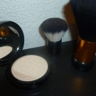 Swatch de mln_makeup : Poudre Transparente Hypersensitive, Dado Sens