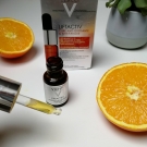 Swatch de des p'tits bonheurs de filles : Cure anti‐oxydante et anti‐fatigue LIFTACTIV à la Vitamine C, Vichy