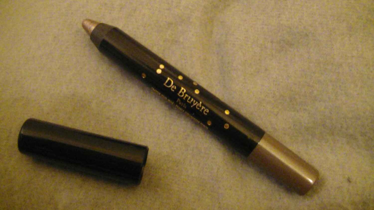 Crayon yeux risé, De Bruyère - Infos et avis