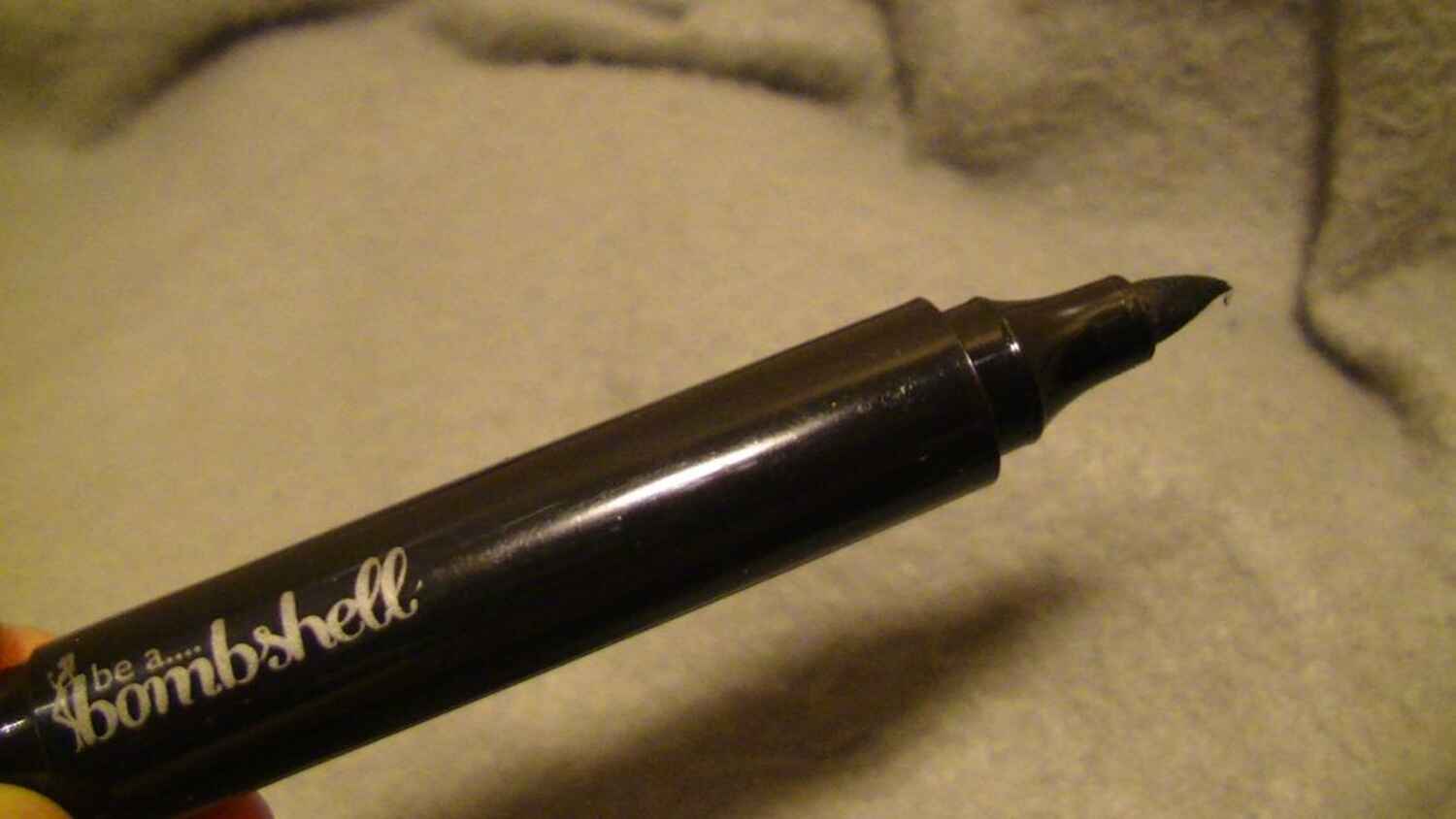 Eye-liner feutre, Be a Bombshell - Infos et avis