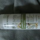 Swatch de OUMMMI : Gel Fraîcheur Jambes Légères - Toutes peaux - Soin Végétal Corps, Yves Rocher