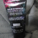 Swatch de OUMMMI : Noir Eternae - Potion jeunesse pureté, La Théorie des Volcans