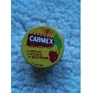 Swatch de Chloé M : Baume à lèvres Cerise en pot, Carmex