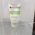 Swatch de Glycine : Gel Crème Matifiant Sebo Végétal, Yves Rocher