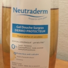 Swatch de Glycine : Gel douche surgras dermo-protecteur, Neutraderm