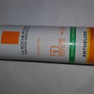 Swatch de kenzah : Brume Fraîche Invisible SPF50, La Roche-Posay