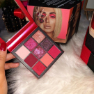 Swatch de zahia maz : Essentials Eye Palette - Palettes d'ombres à paupières, Huda Beauty